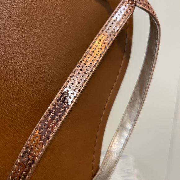 Sequined Express sandals - Picture 2 of 4